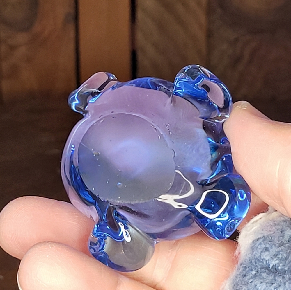 Blue Glass Turtle Figurine - Picture 5 of 13